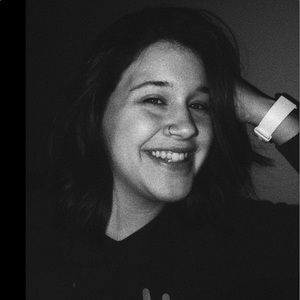 Meet your Posher, Esther